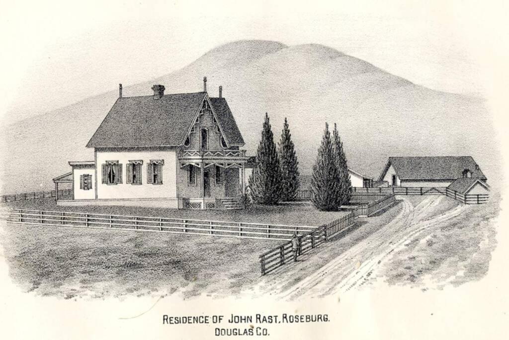 Historical John Rast House Circa 1875 Hotel Roseburg Exterior photo